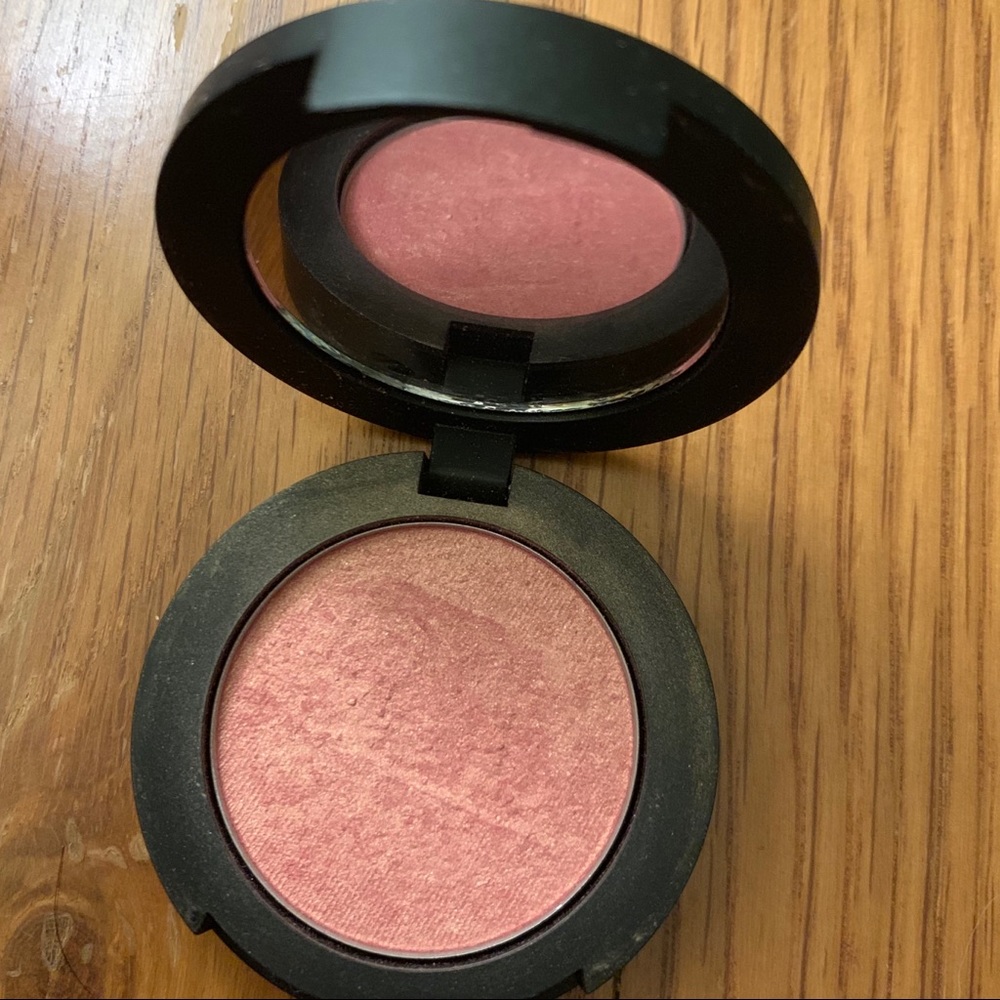 Younique Limited Edition Blush